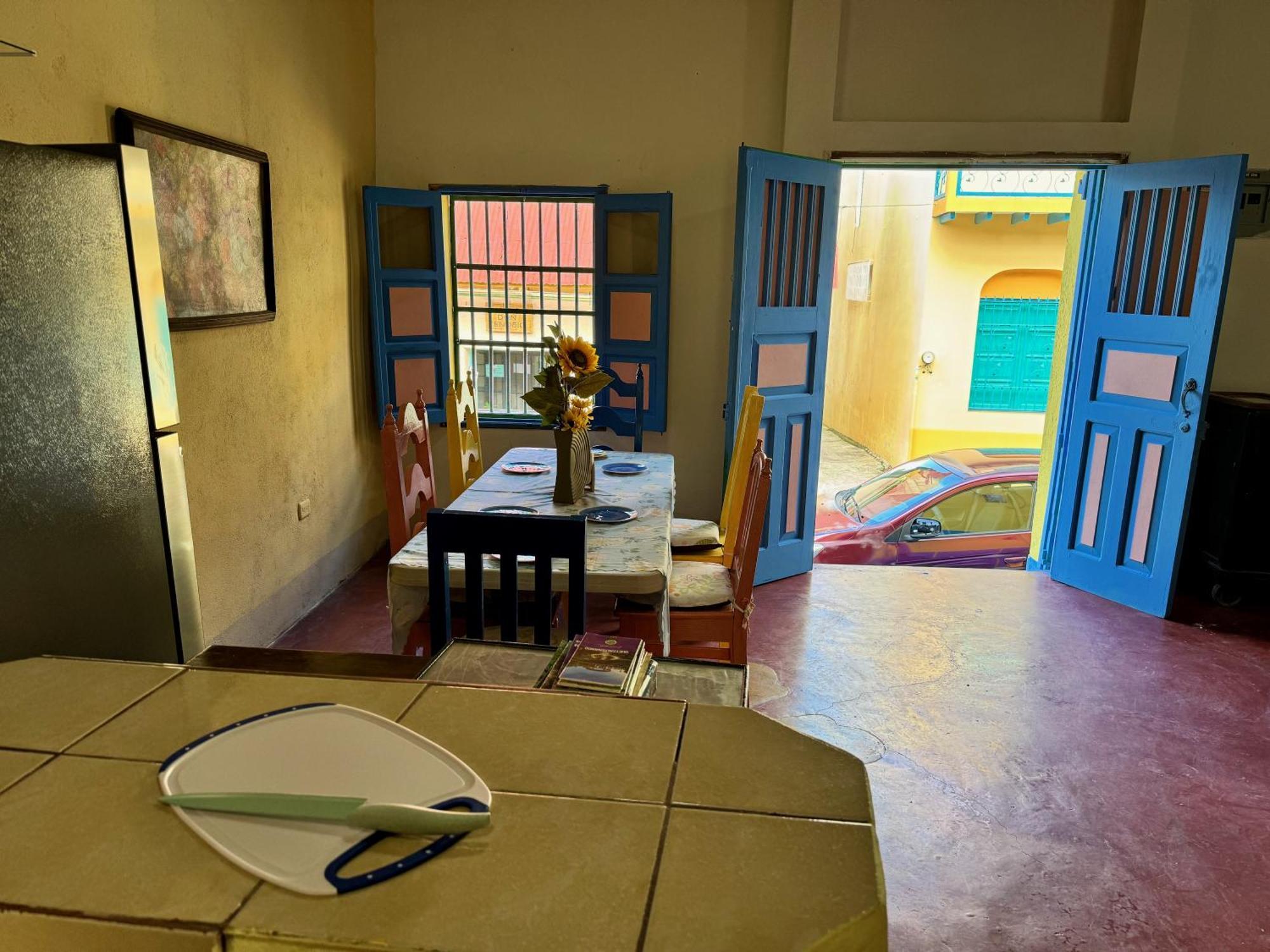 Hostal Los Girasoles By Hostal Inn Flores Esterno foto