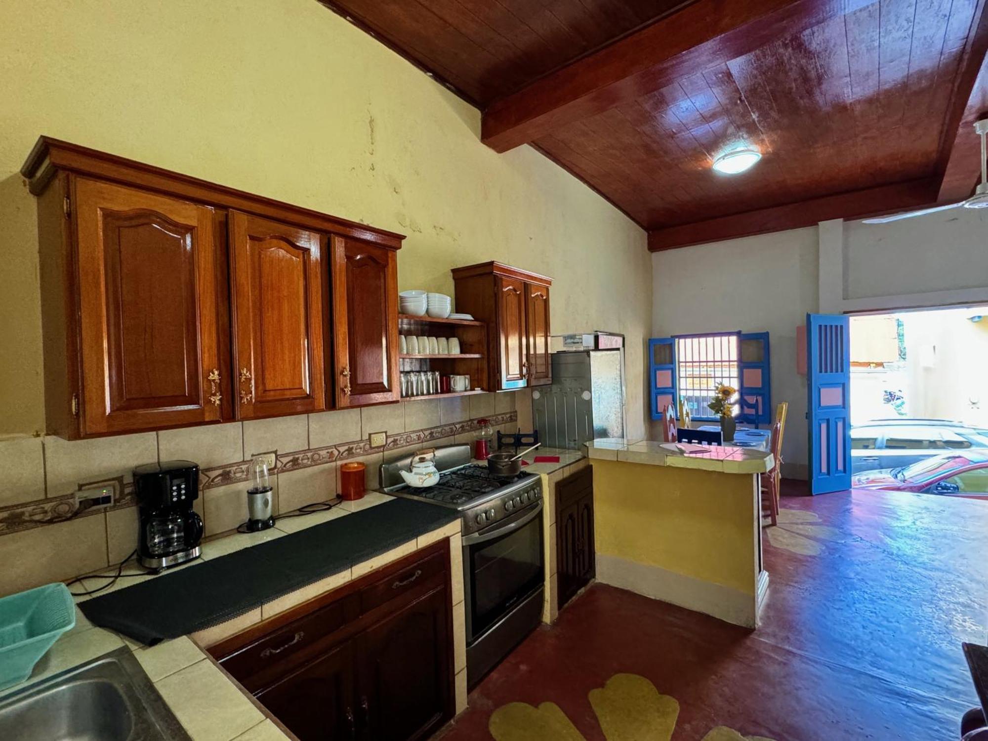 Hostal Los Girasoles By Hostal Inn Flores Esterno foto