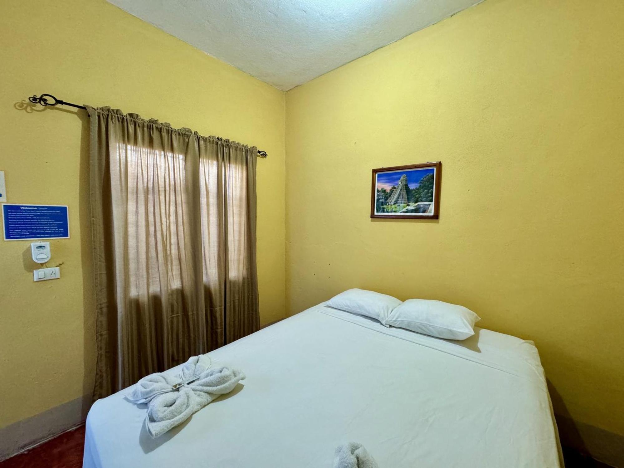 Hostal Los Girasoles By Hostal Inn Flores Esterno foto